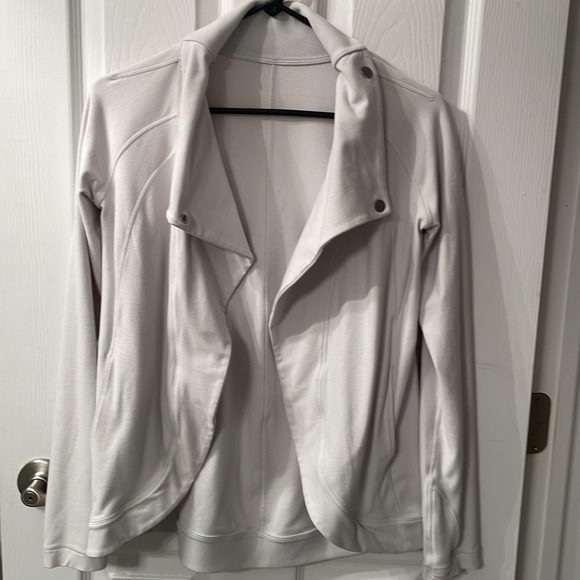 LuLu lemon snap neck cardigan - Picture 3 of 4